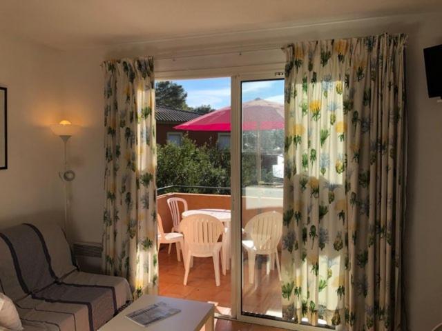 50M Plage T2 Grande Terrasse Vue Mer Climatise Piscine Chauffee, Parking Clos Gratuit Sanary-sur-Mer Kültér fotó